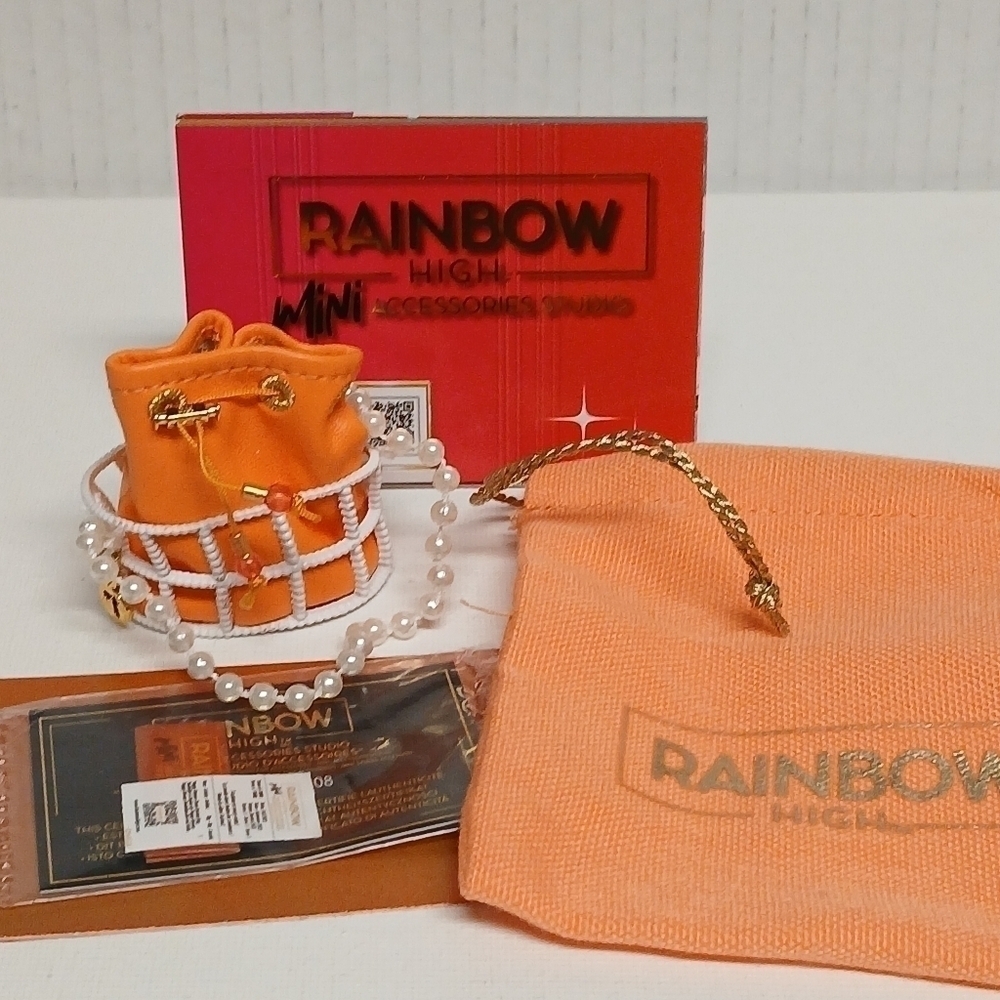 Rainbow High Poppy Rowan Bucket Purse